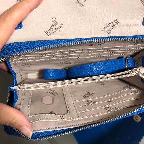 Jewell by Thirty-One crossbady - Picture 5 of 8